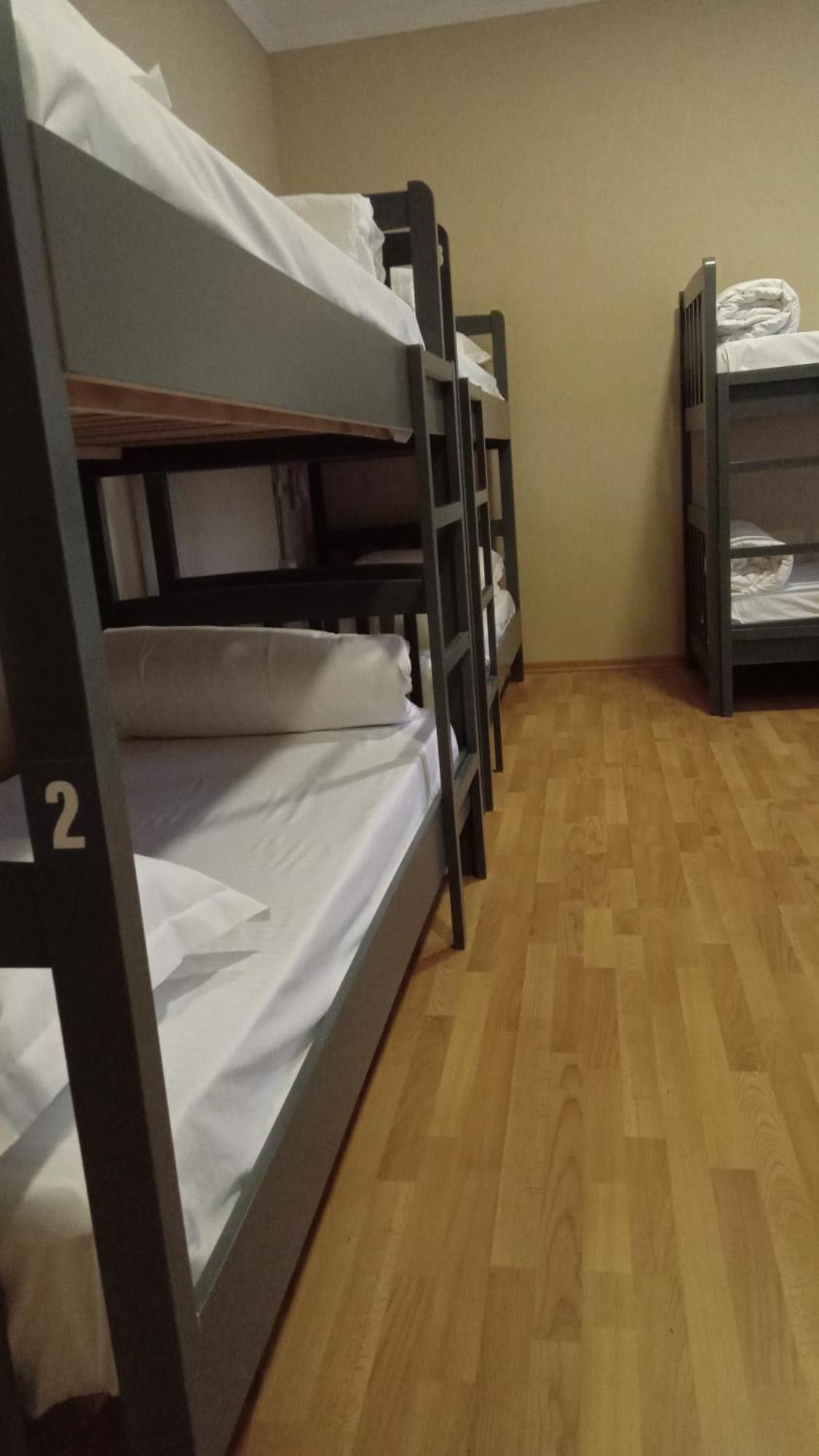 Mandarine Hostel Tirana Exteriör bild