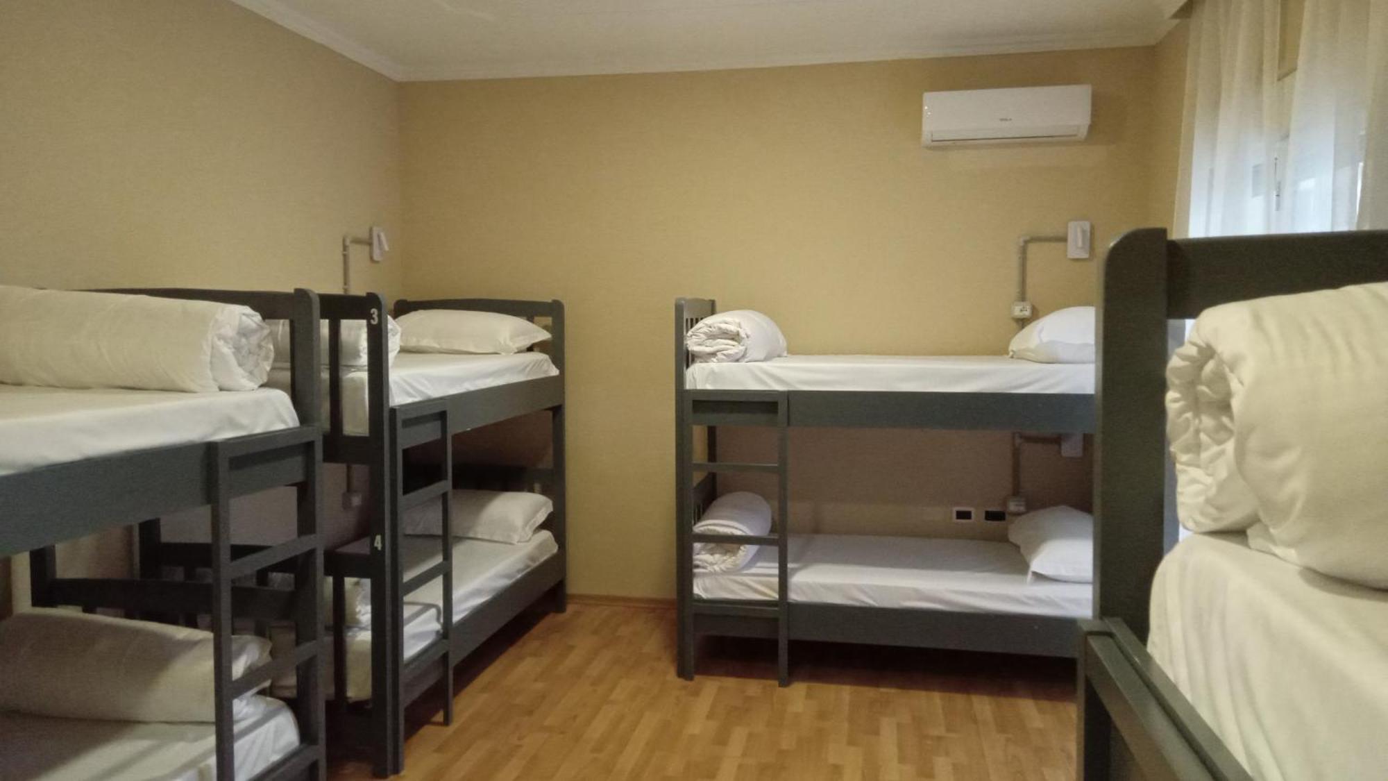 Mandarine Hostel Tirana Exteriör bild