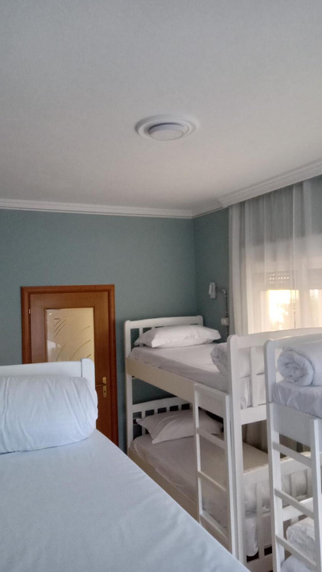 Mandarine Hostel Tirana Exteriör bild