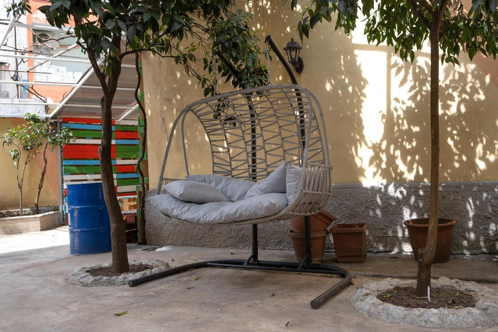 Mandarine Hostel Tirana Exteriör bild