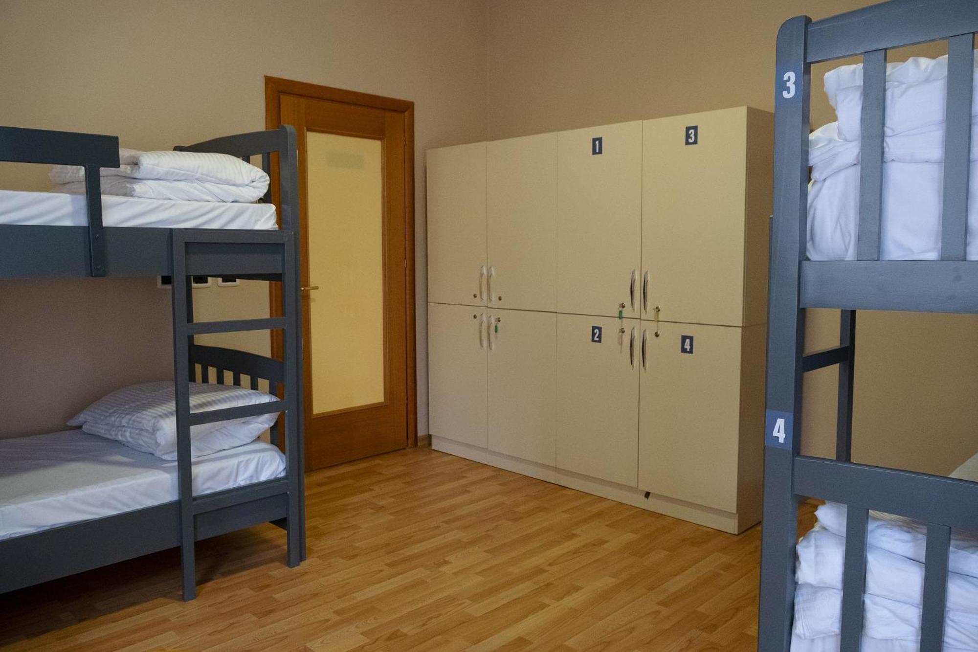 Mandarine Hostel Tirana Exteriör bild