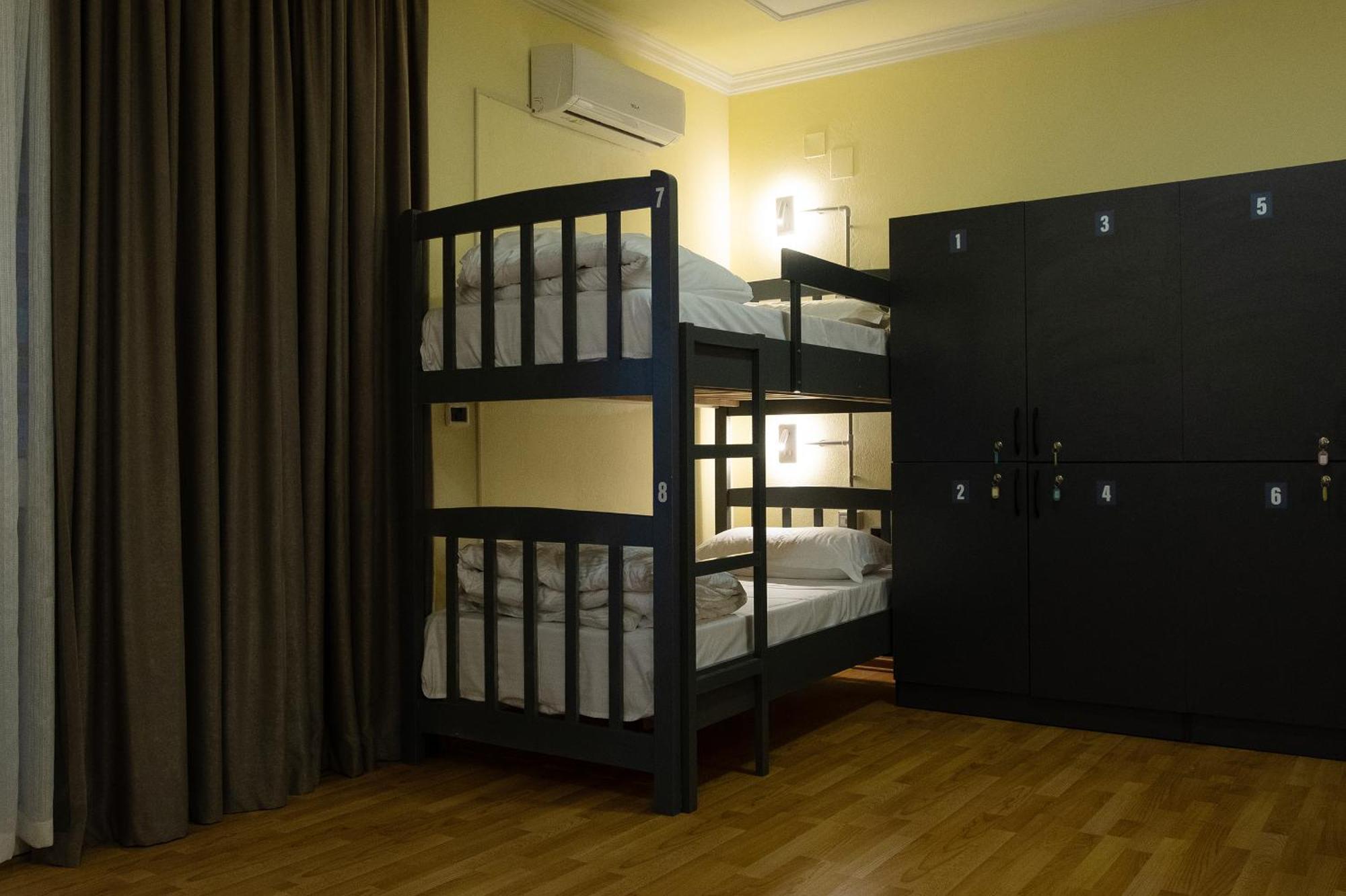 Mandarine Hostel Tirana Exteriör bild