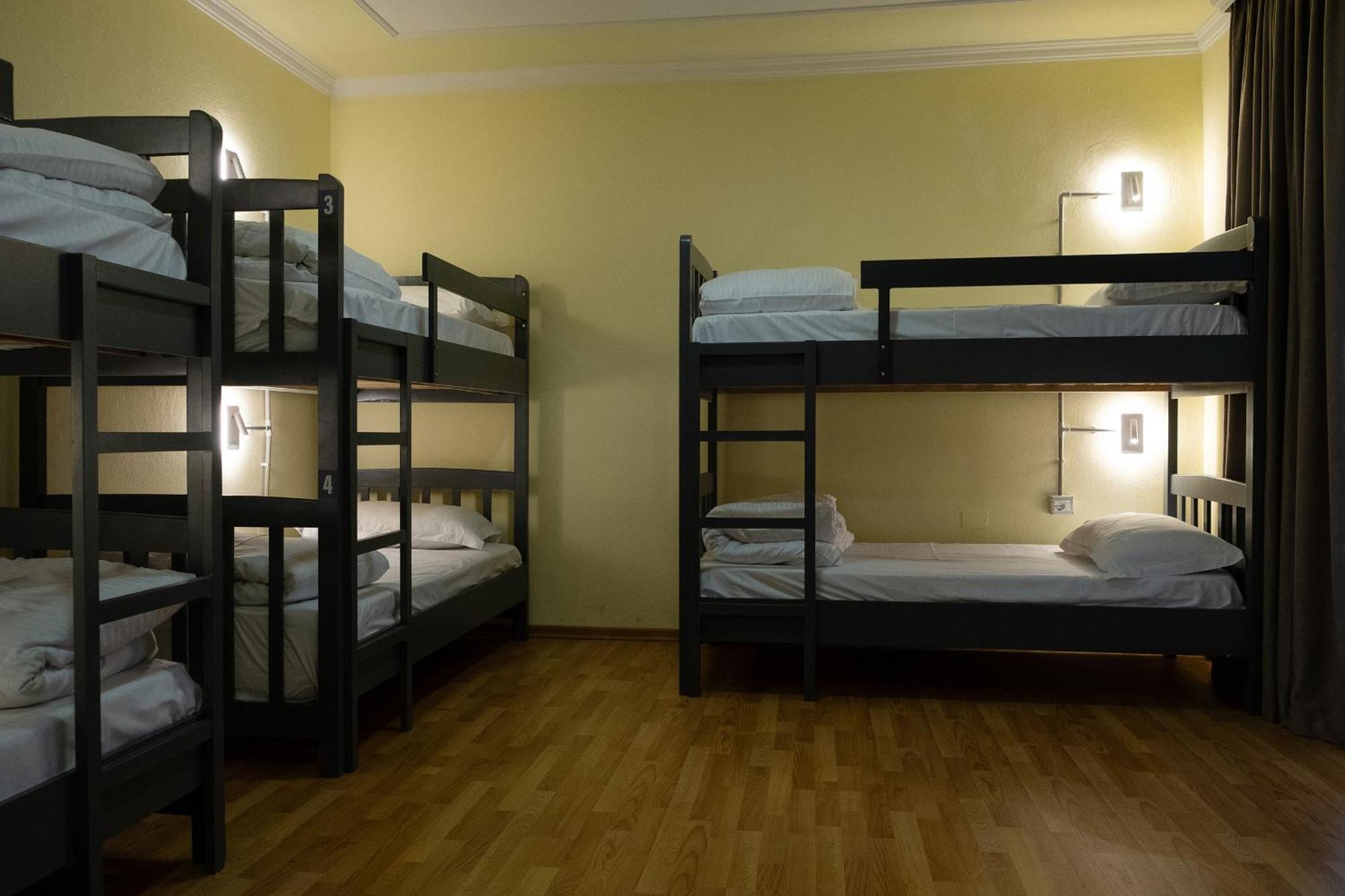Mandarine Hostel Tirana Exteriör bild